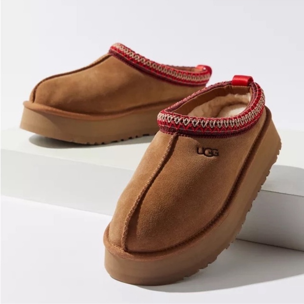 UGG Tazz Suede Platform Slippers Chestnut Size 9